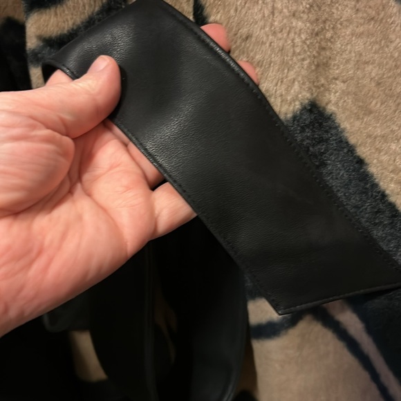 BR faux fur chevron coat - Picture 6 of 6